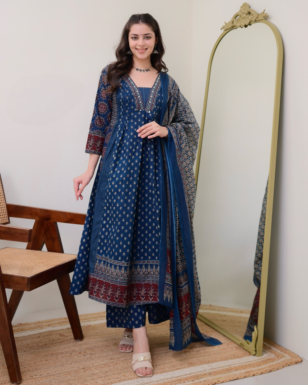 Ethnic Primium Elegent Women Viscose Rayon Printed Kurta Sets