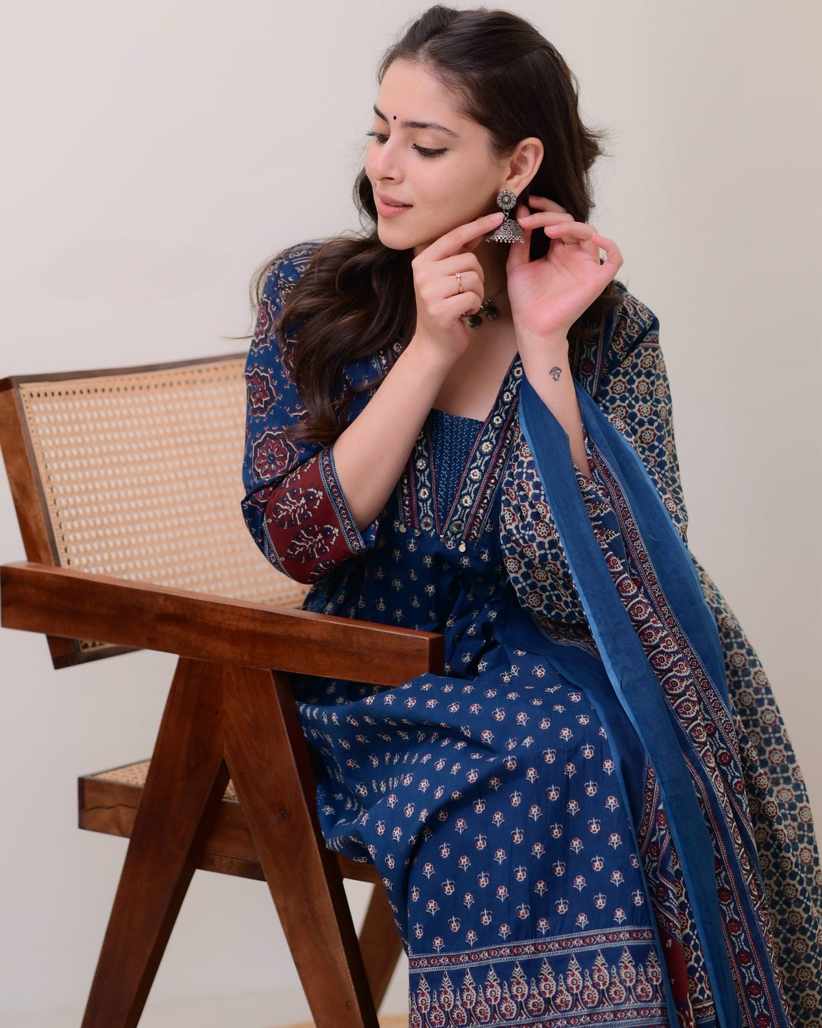 Ethnic Primium Elegent Women Viscose Rayon Printed Kurta Sets