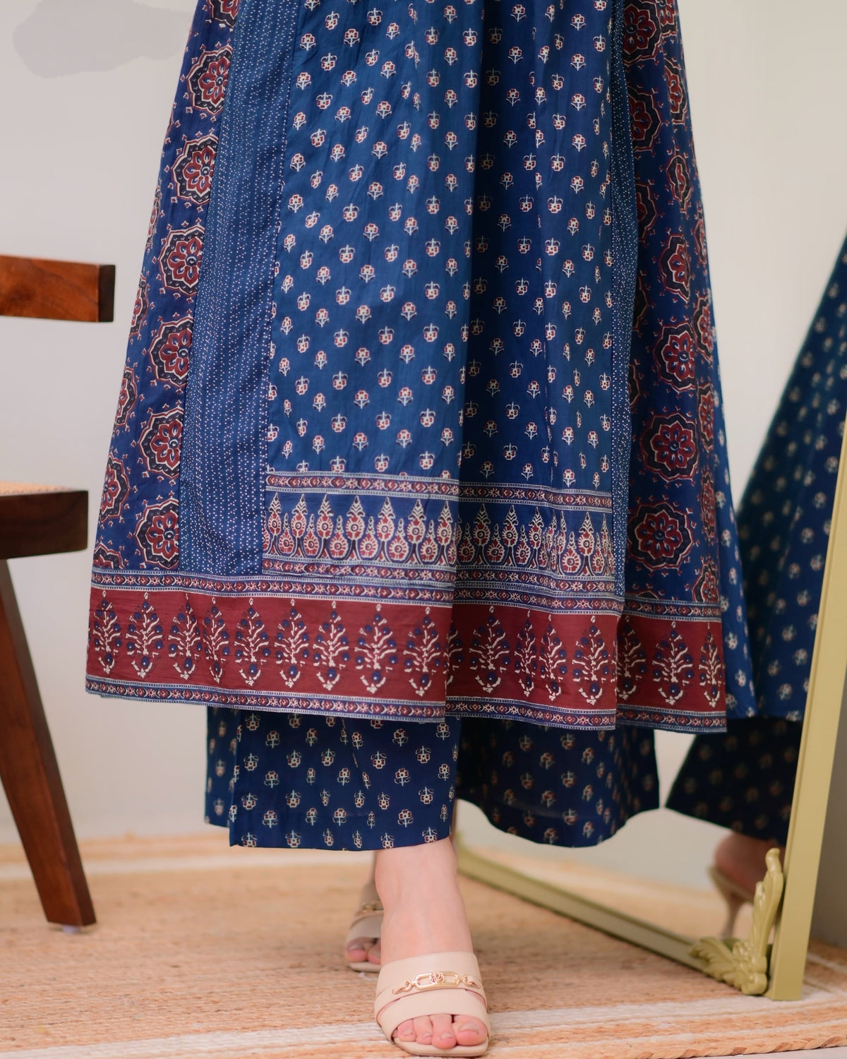 Ethnic Primium Elegent Women Viscose Rayon Printed Kurta Sets