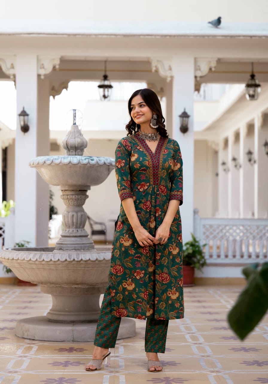 Floral Printed Knee Length V Neck Kurti And Pant Set With Printed Dupatta