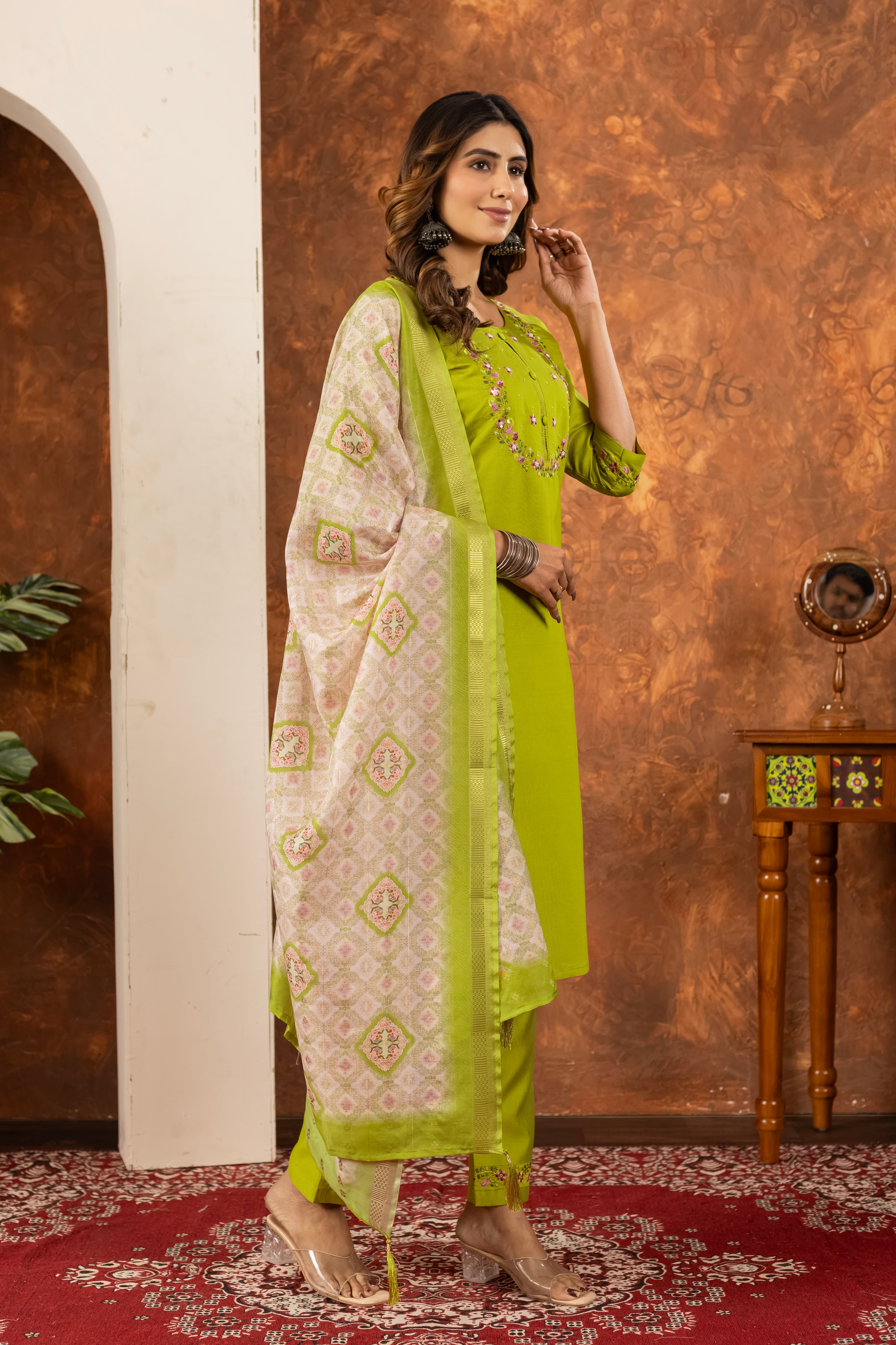 Parrot Green
