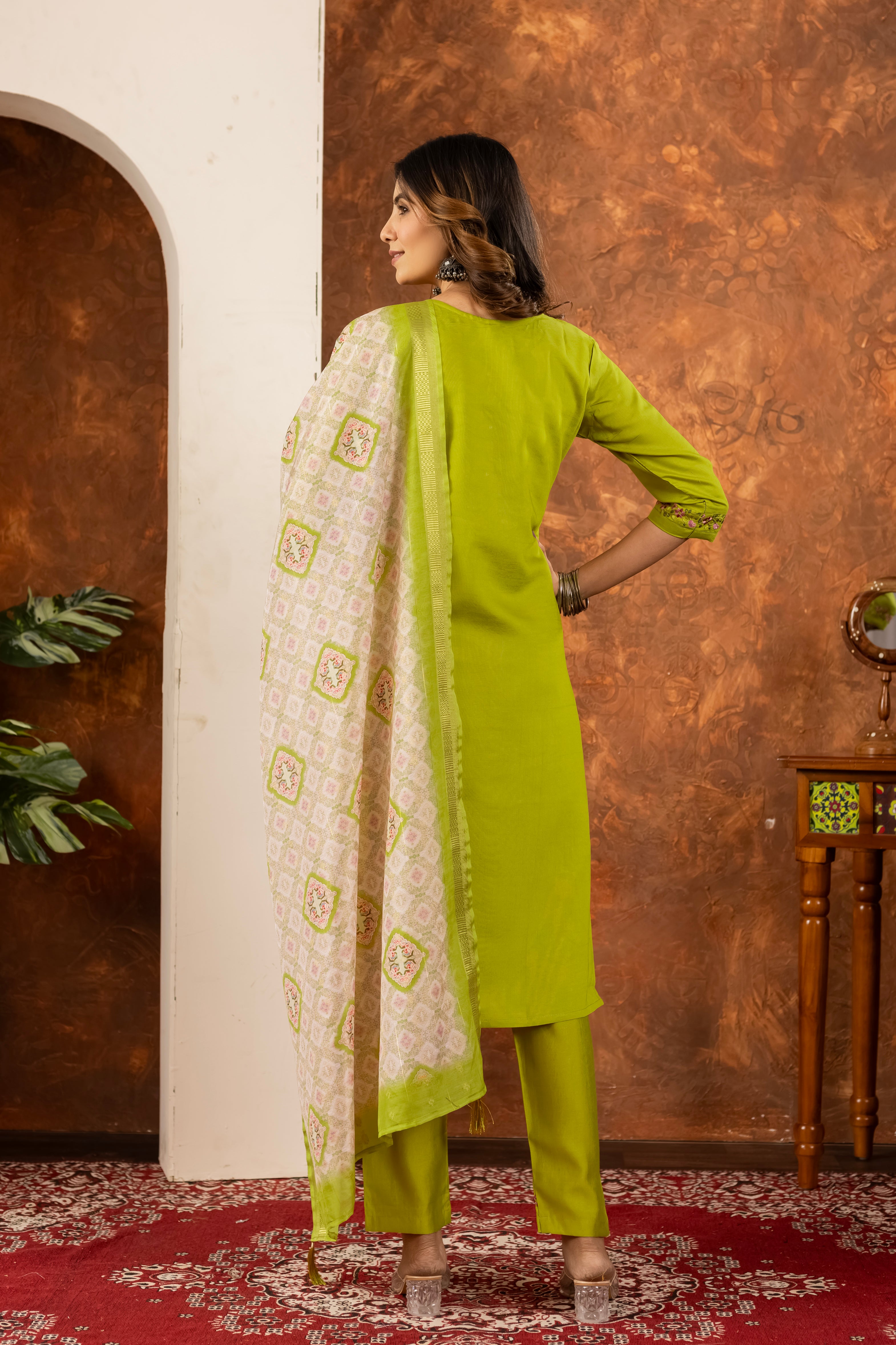 Parrot Green
