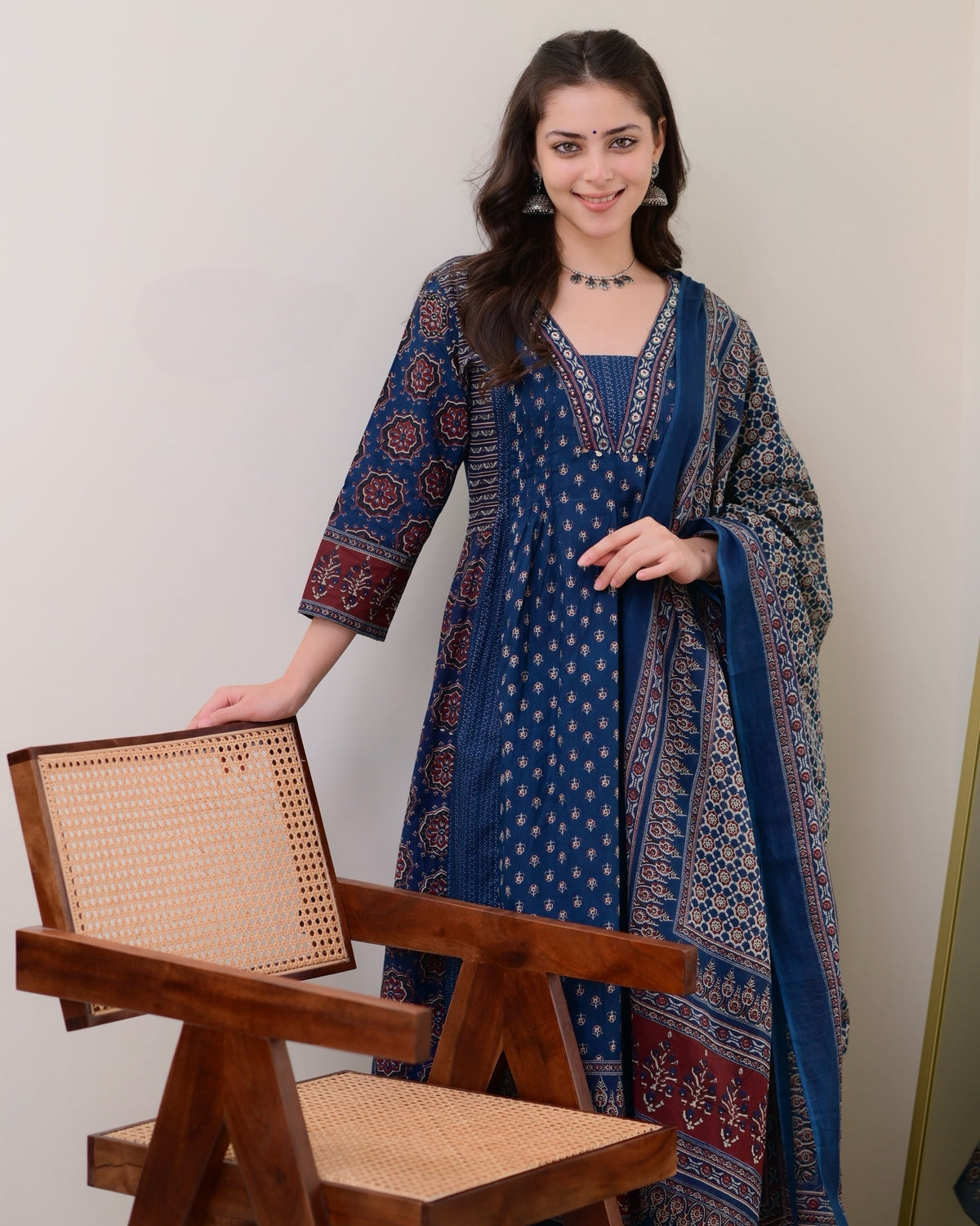 Ethnic Primium Elegent Women Viscose Rayon Printed Kurta Sets