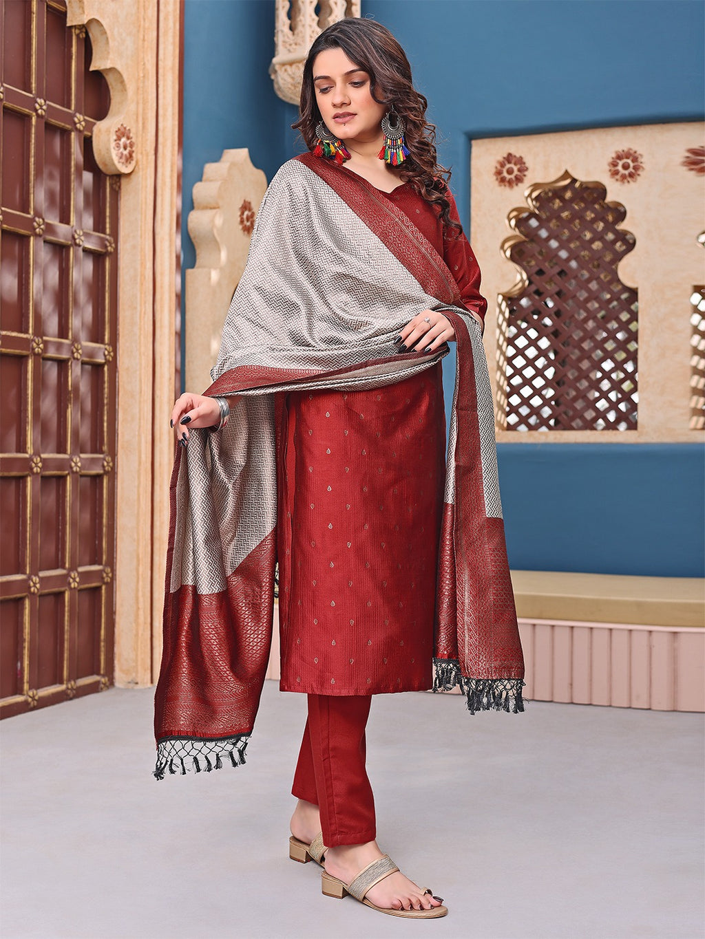 Women Jacquard Mannat  Kurta Pant Dupatta Set