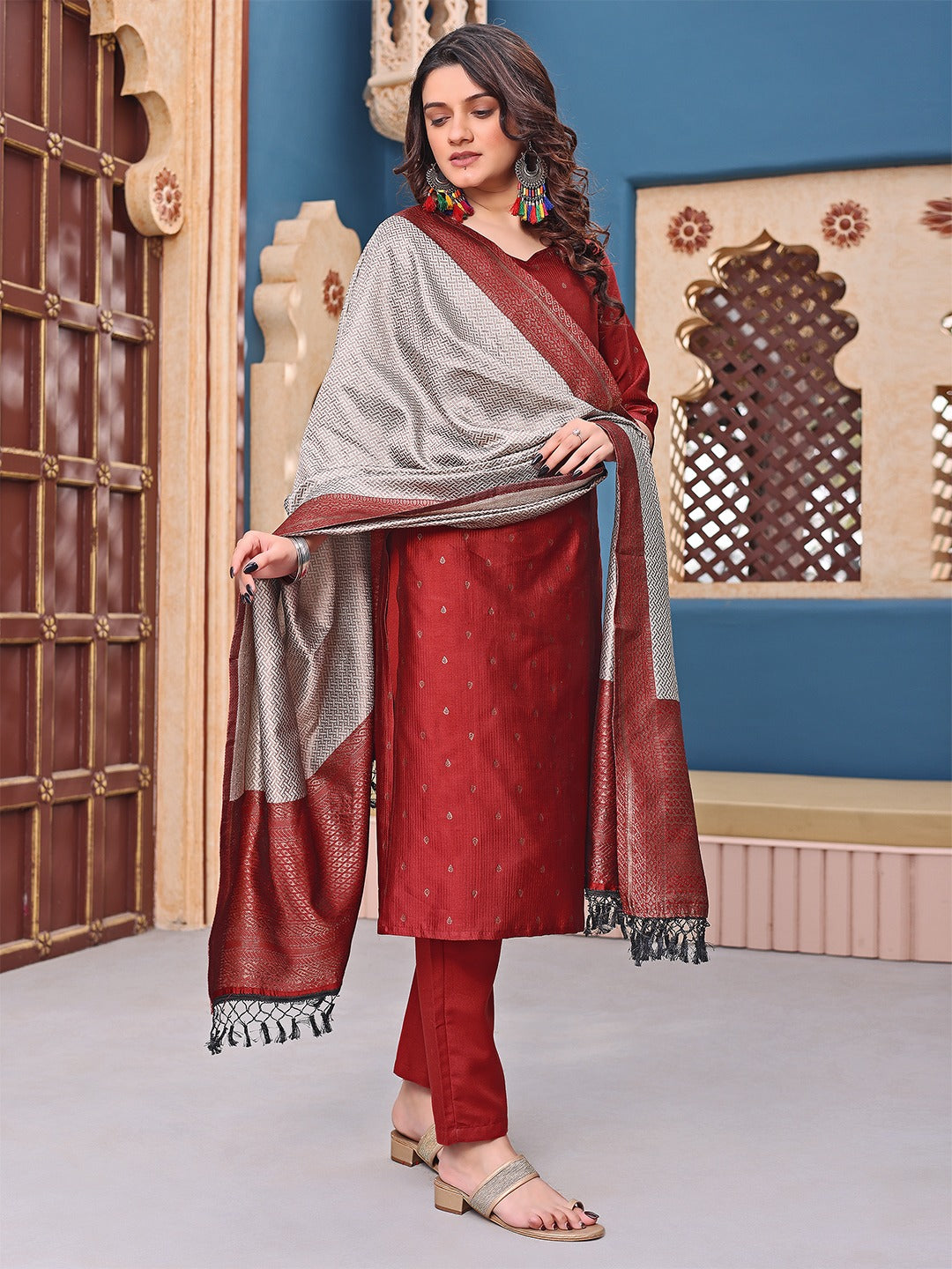 Women Jacquard Mannat  Kurta Pant Dupatta Set