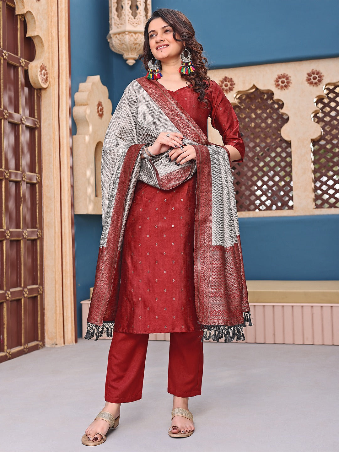 Women Jacquard Mannat  Kurta Pant Dupatta Set