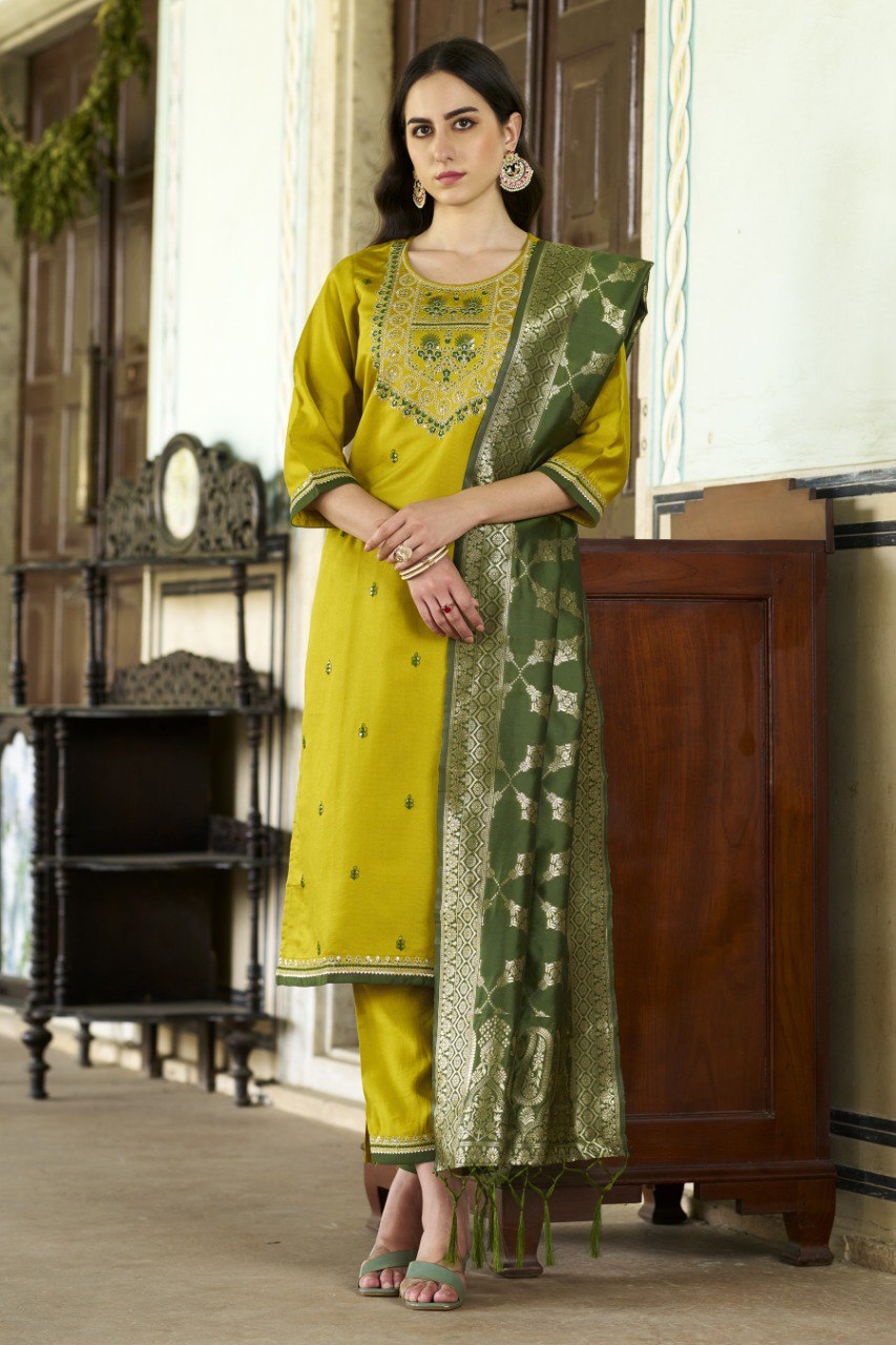 Embroidered Kurta Set with Banarasi Zari Woven Dupatta