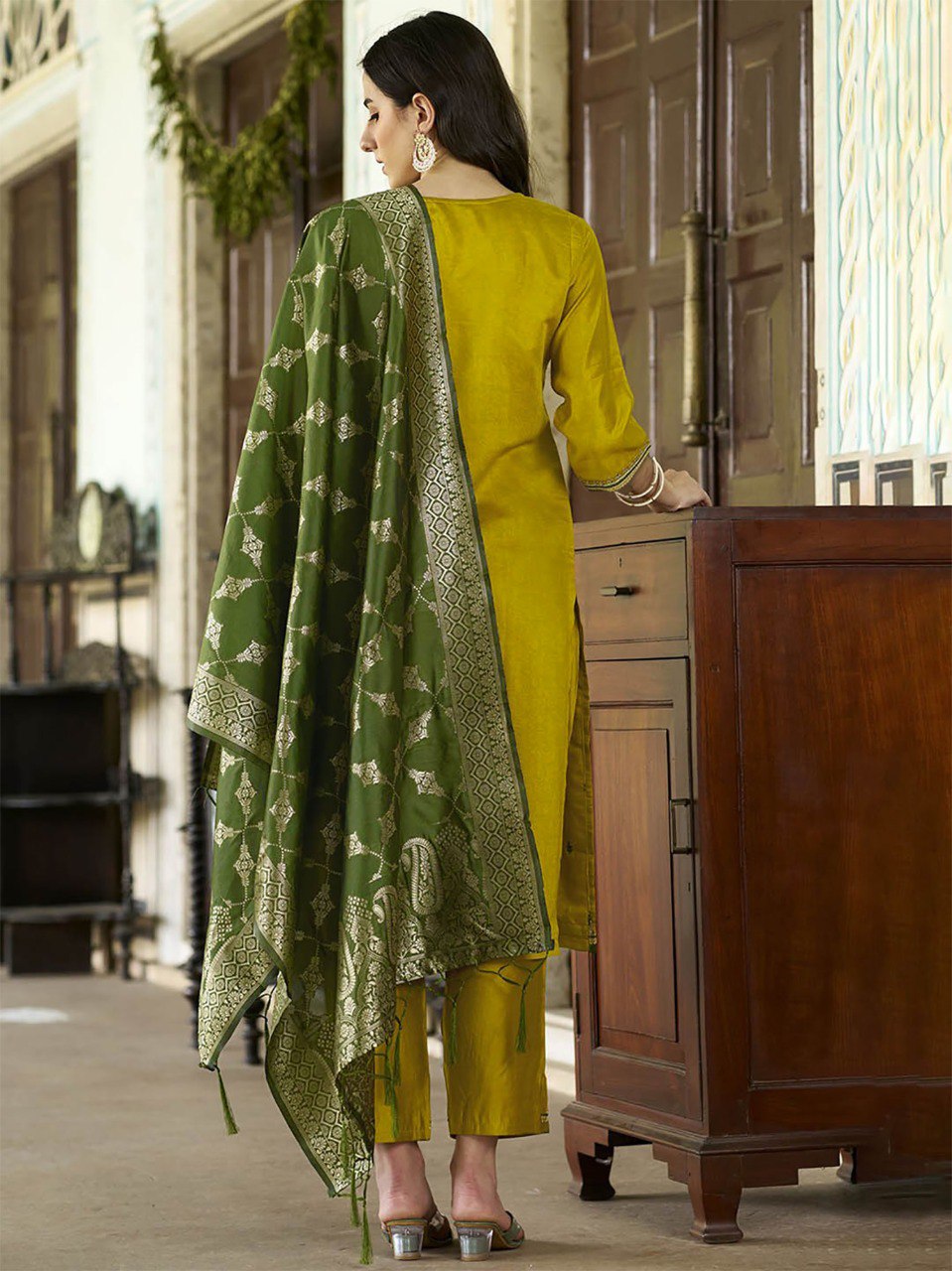 Embroidered Kurta Set with Banarasi Zari Woven Dupatta