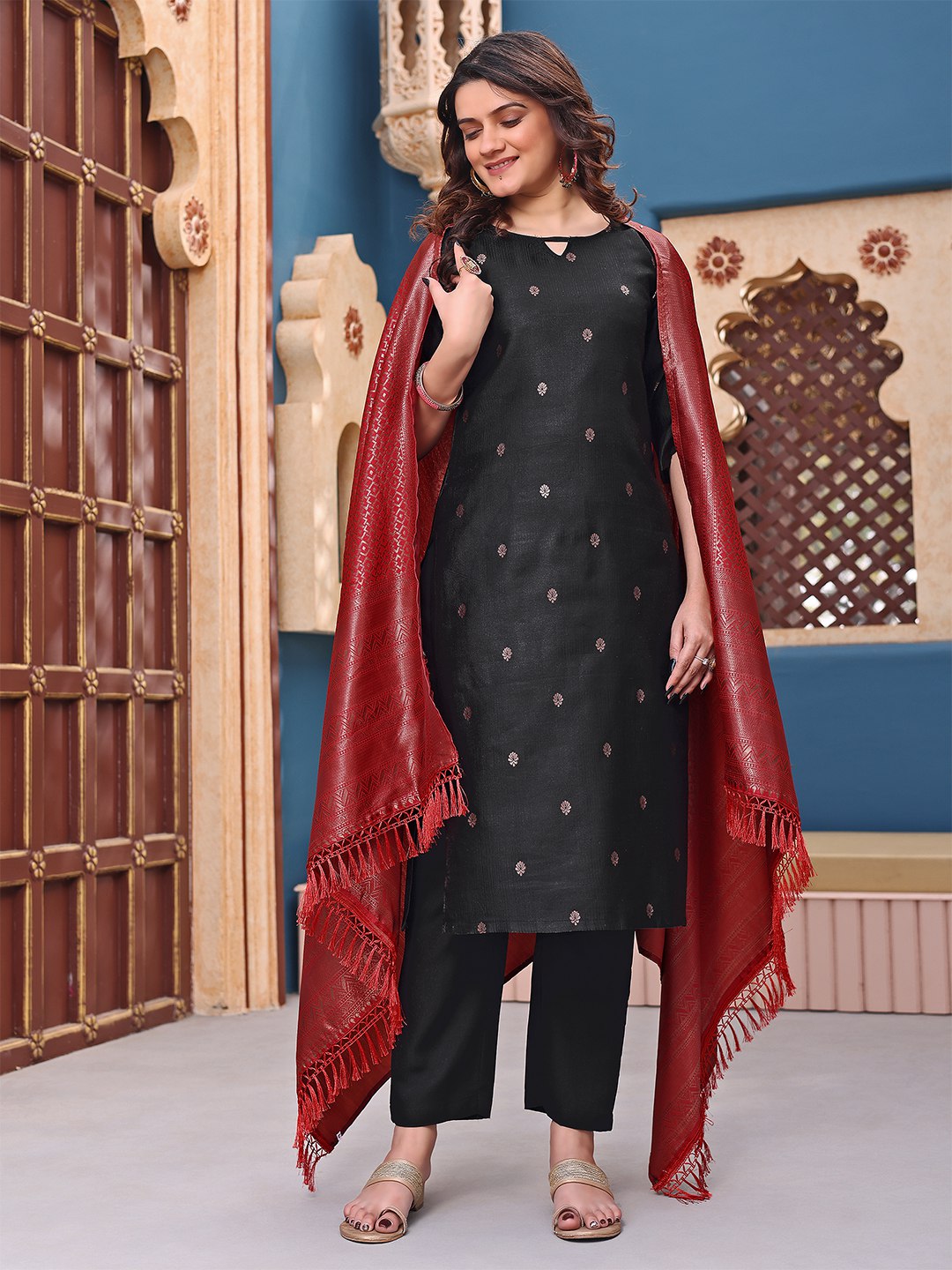 Stylish Black Ethnic Kurta Pant Set with Red Dupatta