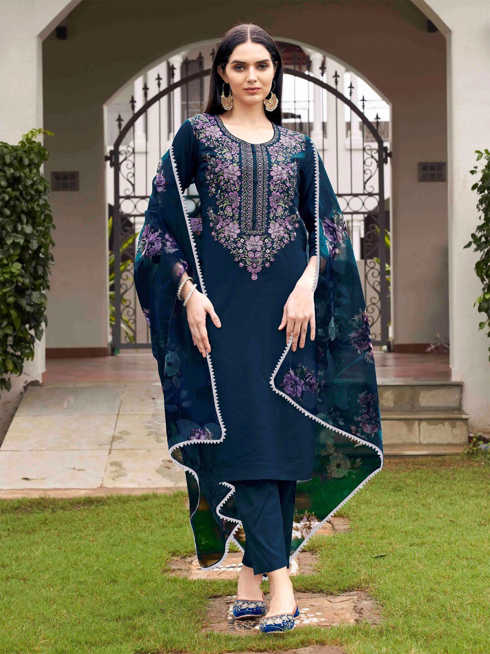 Elegant Blue Straight Kurta & Pant Set with Chiffon Dupatta
