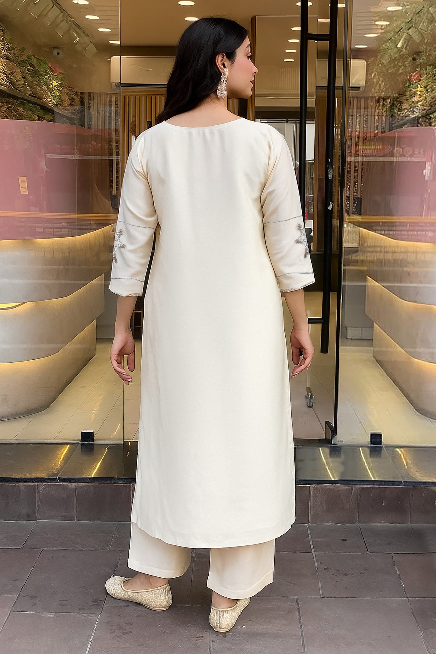 Elegant Cream Kurta Set with Intricate Gold Zari Embroidery and Coordinating Dupatta