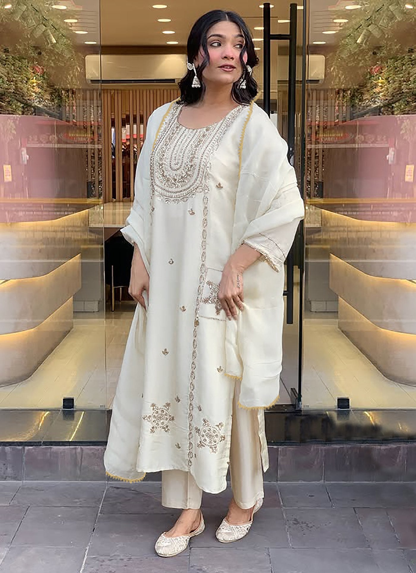 Elegant Cream Kurta Set with Intricate Gold Zari Embroidery and Coordinating Dupatta