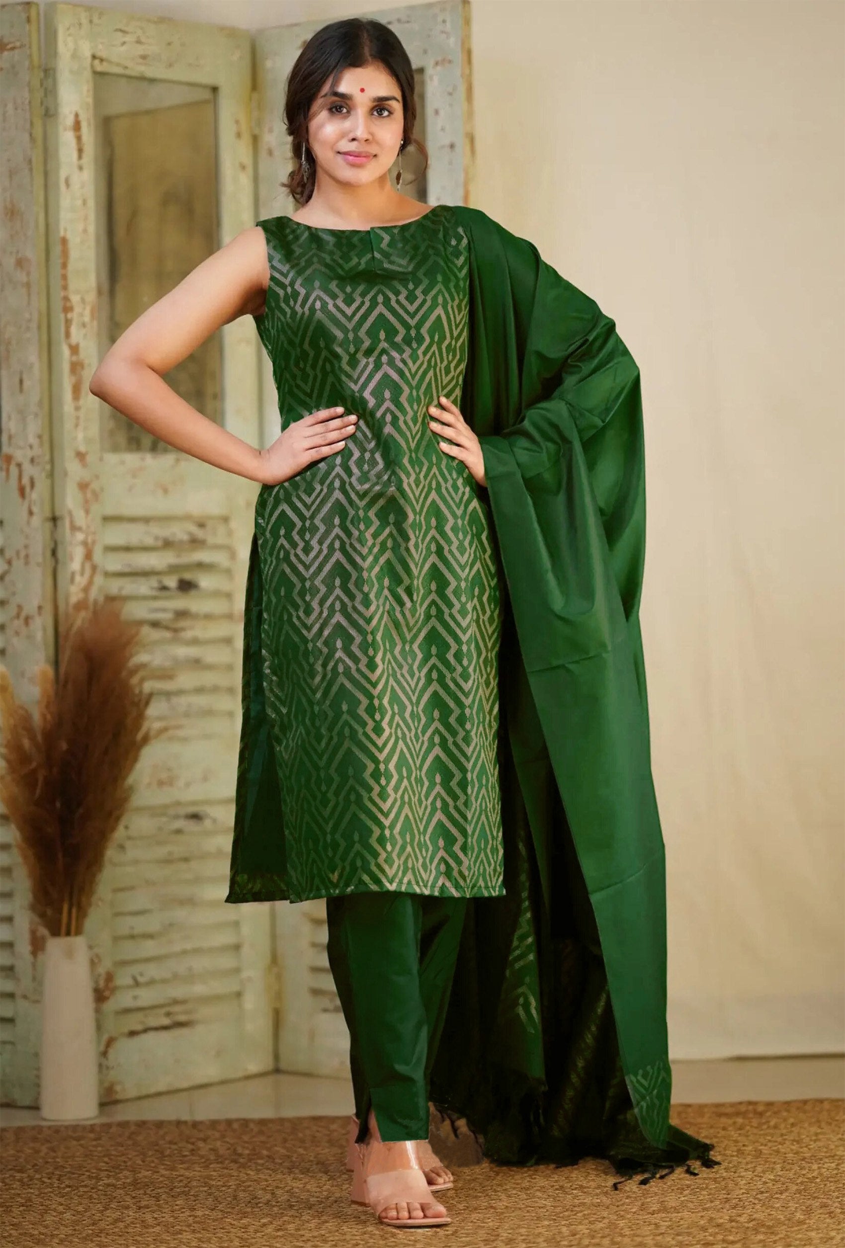 Emerald Green Kurta Set with Subtle Geometric Weaves